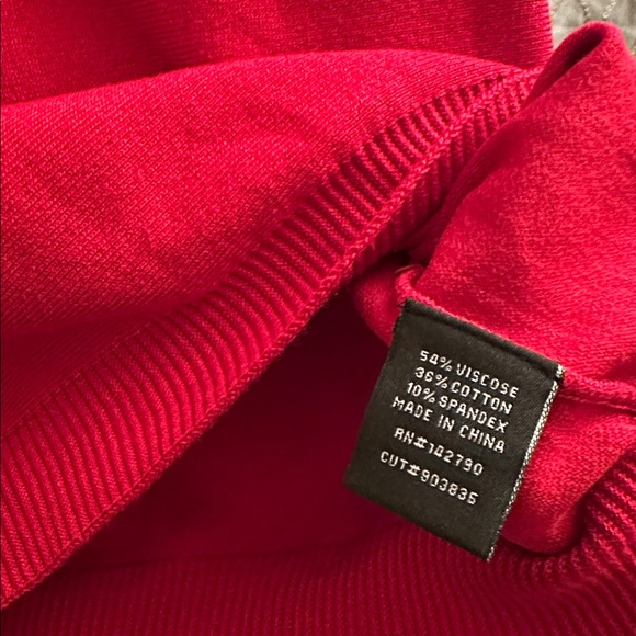 Vertigo Chic and Vibrant Red 1/2 Dolman-Sleeve Boat-Neck Knit Sweater Size S - Picture 11 of 11